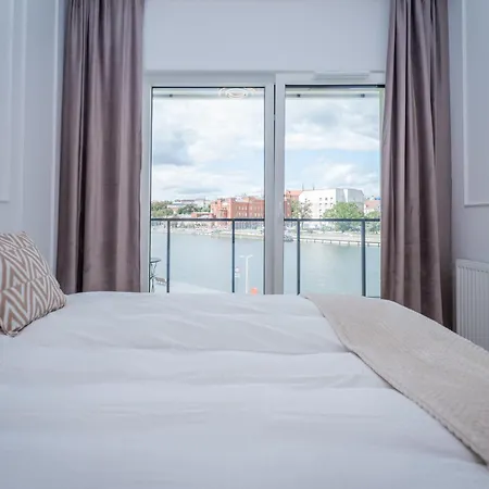 Apartamento Bulwary Nad Odra Z Widokiem Na Rzeke Odre I Prywatnym Miejscem Parkingowym