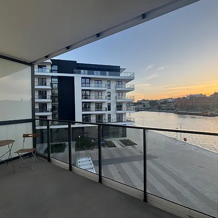 Apartamento Bulwary Nad Odra Z Widokiem Na Rzeke Odre I Prywatnym Miejscem Parkingowym