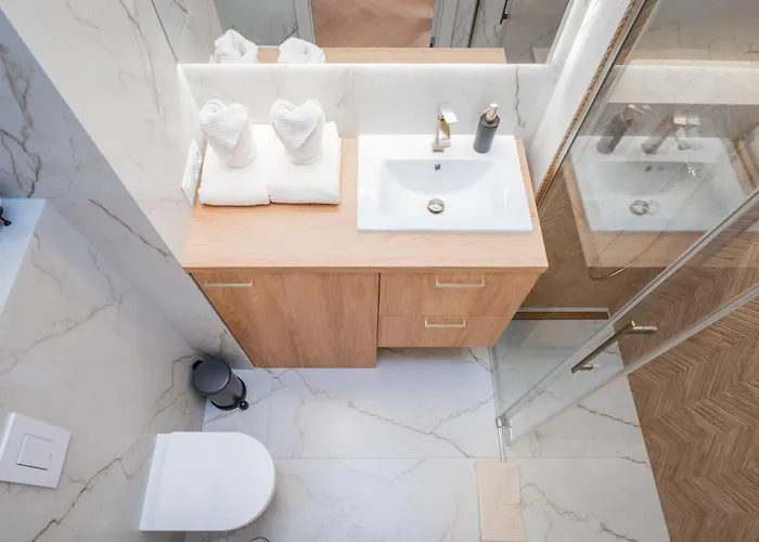 Bulwary Nad Odra Z Widokiem Na Rzeke Odre I Prywatnym Miejscem Parkingowym Apartment