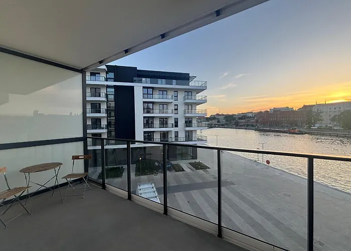 Apartment Bulwary Nad Odra Z Widokiem Na Rzeke Odre I Prywatnym Miejscem Parkingowym